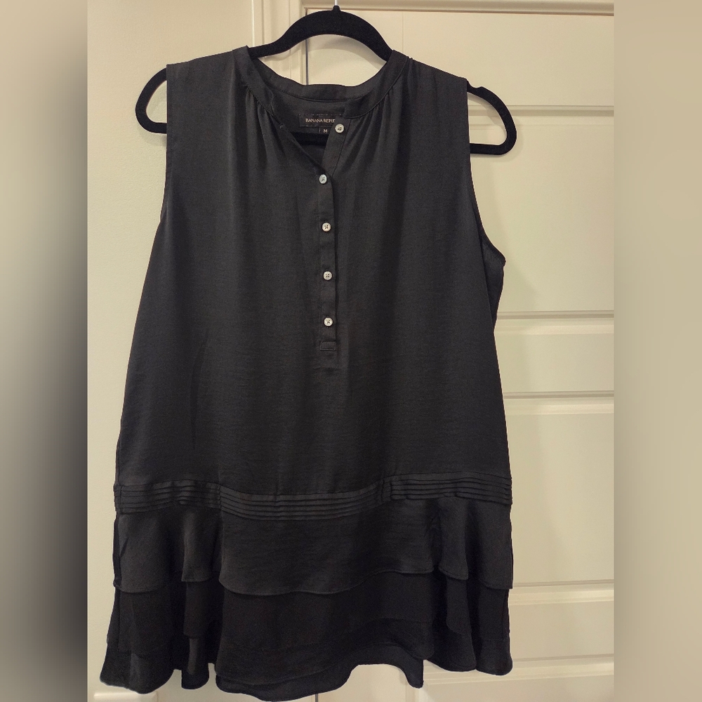 Banana Republic Black Sleeveless Top With Ruffled Details